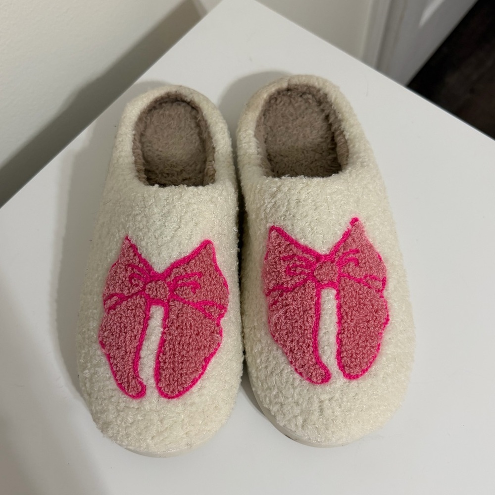Slippers For Woman With Pink Bows
